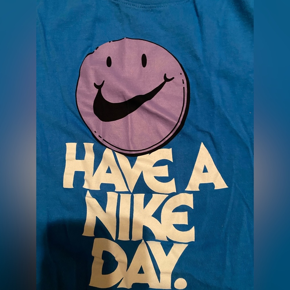 Nike | Graphic Tee